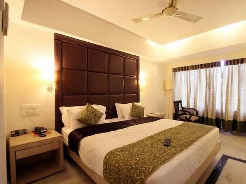 Hotel Manorama Vijayawāda Exterior foto